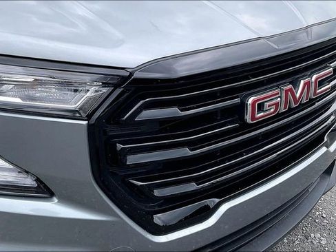 Used 2024 GMC Terrain SLE w/ Driver Convenience Package FWD image 32