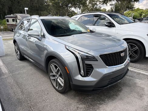 Used 2023 Cadillac XT4 Sport FWD image 1