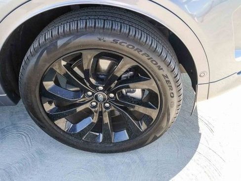 Certified 2024 Land Rover Discovery Sport S image 9