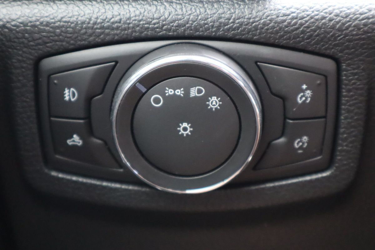 Used 2015 Ford F150 Lariat AWD/4WD image 28