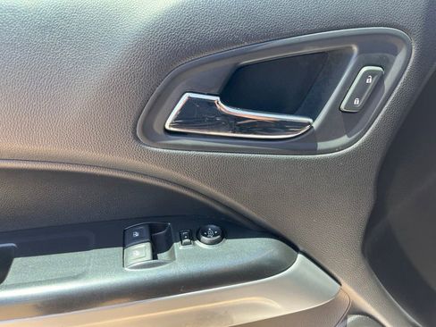 Used 2018 Chevrolet Colorado LT w/ LT Convenience Package RWD image 9