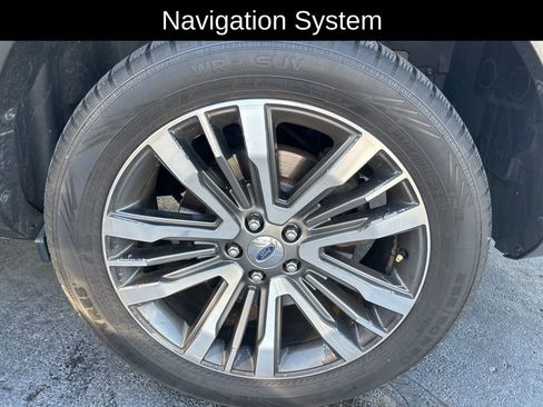 Used 2016 Ford Explorer Platinum AWD/4WD image 24