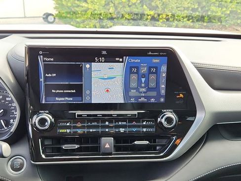 Used 2021 Toyota Highlander Platinum FWD image 29