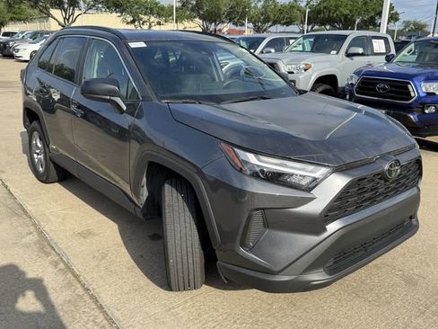 Used 2025 Toyota RAV4 LE image 3