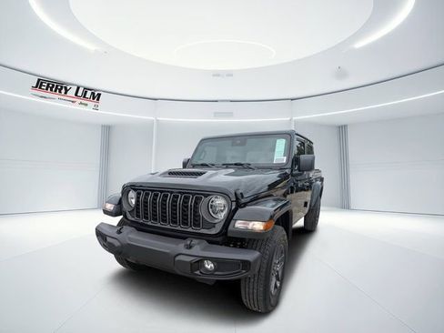 New 2025 Jeep Gladiator Sport image 6