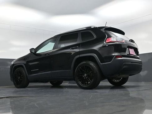 Used 2020 Jeep Cherokee Latitude image 16