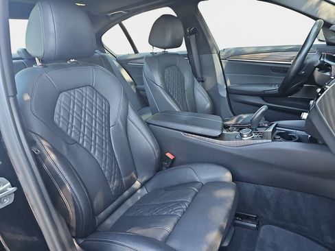 Used 2022 BMW 530i xDrive w/ Premium Enhanced Package AWD/4WD image 12