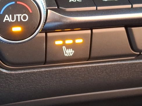 Used 2024 MAZDA MAZDA3 s image 25