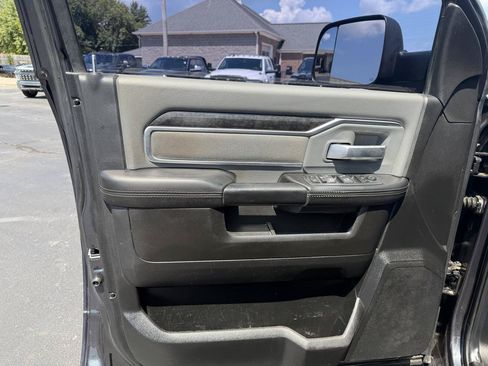 Used 2019 RAM 3500 Big Horn AWD/4WD image 10