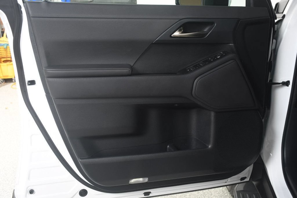 Used 2024 Lexus GX 550 w/ Cold Area Package AWD/4WD image 23