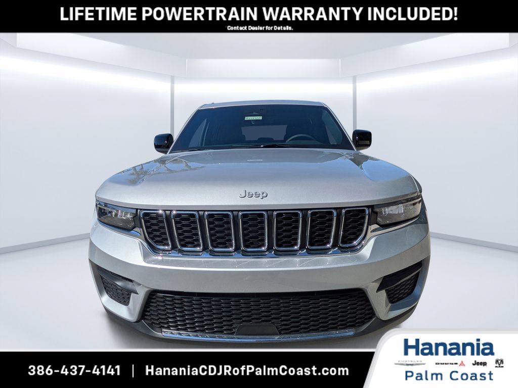 New 2026 Jeep Grand Cherokee Laredo w/ Trailer Tow Package RWD image 8