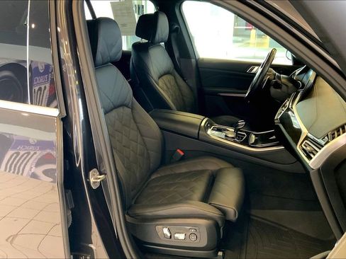 Used 2023 BMW X5 xDrive40i w/ Luxury Seating Package image 9
