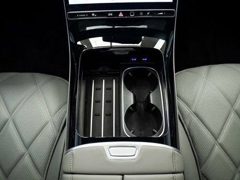 Used 2025 Mercedes-Benz Maybach S 580 4MATIC image 73