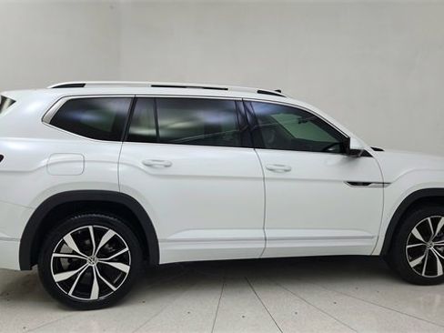 Used 2024 Volkswagen Atlas SEL Premium R-Line image 6