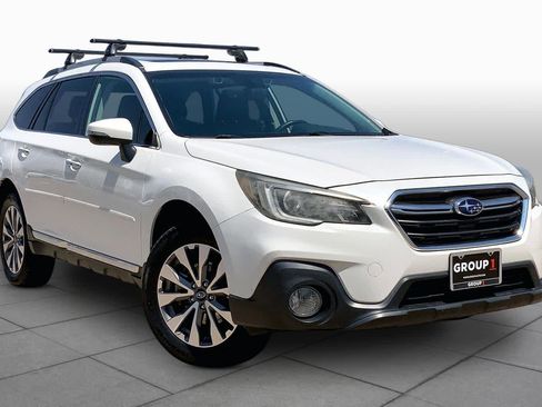 Used 2018 Subaru Outback 2.5i Touring w/ Popular Package #3 AWD/4WD image 3