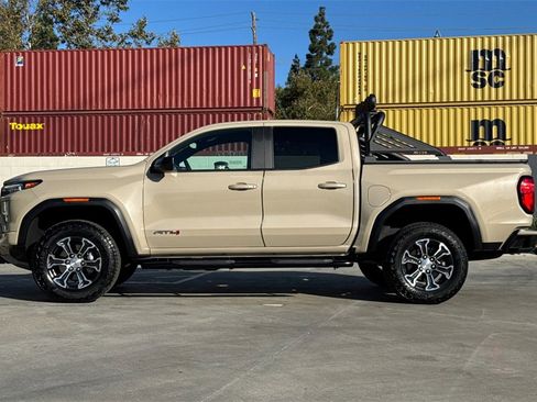 Used 2024 GMC Canyon AT4 w/ Canyon Safety Plus Package image 9