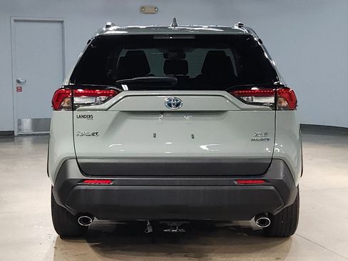 Used 2023 Toyota RAV4 XLE image 6