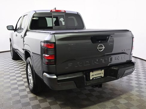 Used 2022 Nissan Frontier SV image 4