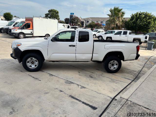 Used 2022 Toyota Tacoma SR RWD image 4