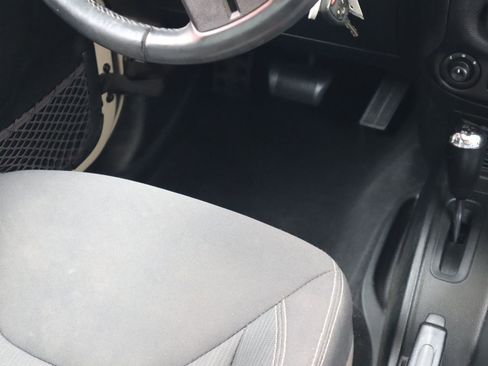 Used 2018 Jeep Wrangler Rubicon w/ Power Convenience Group image 45