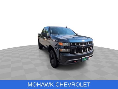 Used 2020 Chevrolet Silverado 1500 Custom Trail Boss w/ Custom Convenience Package AWD/4WD image 2