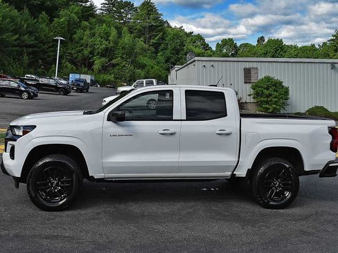 Used 2025 Chevrolet Colorado LT w/ Advanced Trailering Package RWD image 4