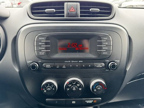 Used 2014 Kia Soul + image 8