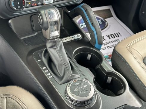 Used 2022 Ford Bronco Wildtrak image 31