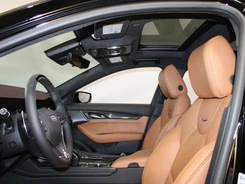 New 2026 Cadillac CT5 V w/ Platinum Package AWD/4WD image 6