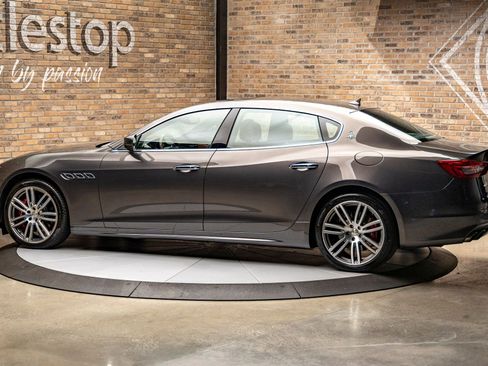 Used 2017 Maserati Quattroporte S GranLusso Q4 image 11