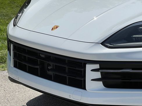 Certified 2024 Porsche Cayenne S AWD/4WD image 13
