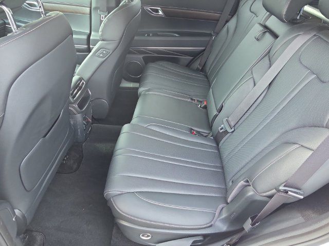 Used 2024 Genesis GV80 2.5T AWD/4WD image 11