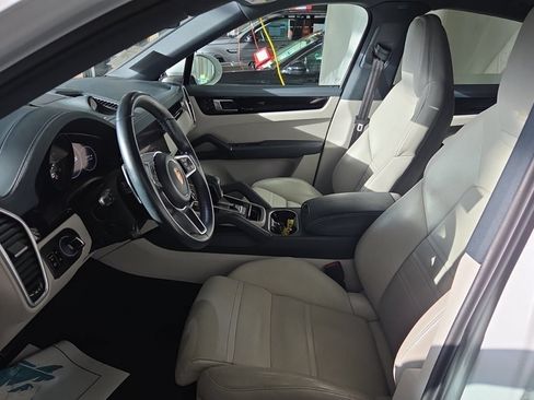 Used 2020 Porsche Cayenne S AWD/4WD image 7