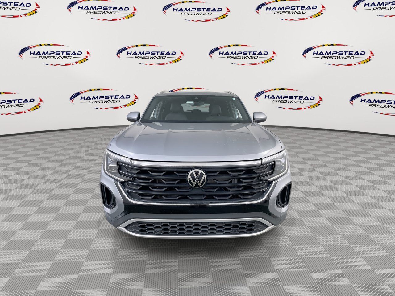 Used 2025 Volkswagen Atlas Cross Sport SE AWD/4WD image 3