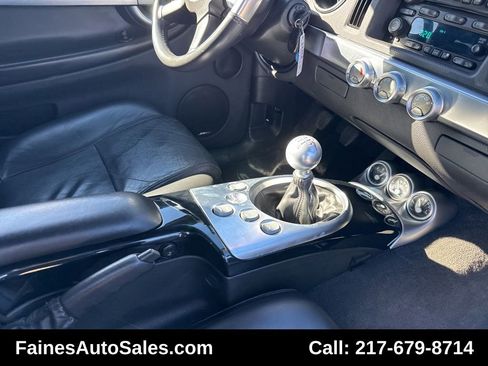 Used 2005 Chevrolet SSR w/ Preferred Equipment Group image 79