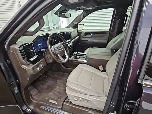 Used 2023 GMC Sierra 1500 SLT w/ SLT Premium Package image 10