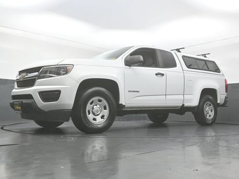 Used 2017 Chevrolet Colorado W/T RWD image 38