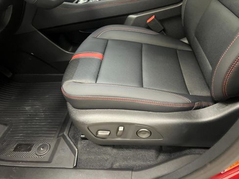 New 2026 Chevrolet Traverse RS w/ LPO, Floor Liner Package image 25