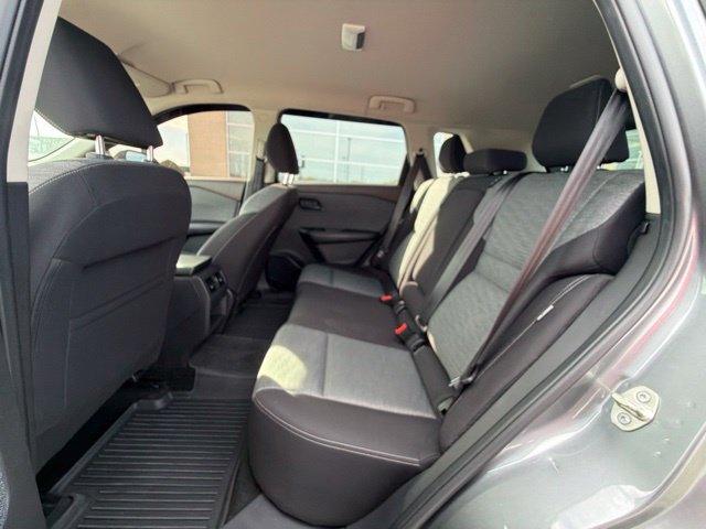 Used 2021 Nissan Rogue S FWD image 15