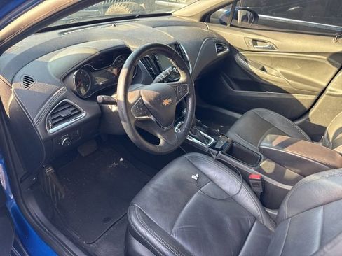 Used 2017 Chevrolet Cruze Premier w/ RS Package image 5