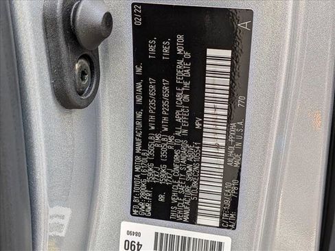 Used 2022 Toyota Sienna XLE image 28