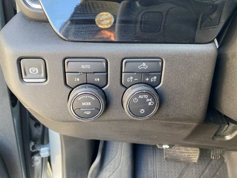 Used 2025 Chevrolet Silverado 1500 LT AWD/4WD image 15