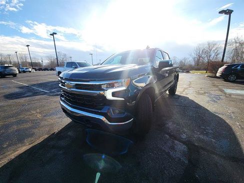 Used 2023 Chevrolet Silverado 1500 LT image 9