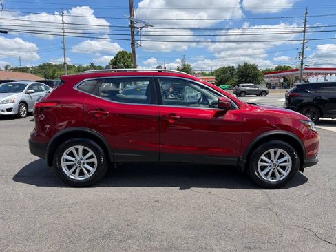 Used 2019 Nissan Rogue Sport SV w/ Technology Package AWD/4WD image 8