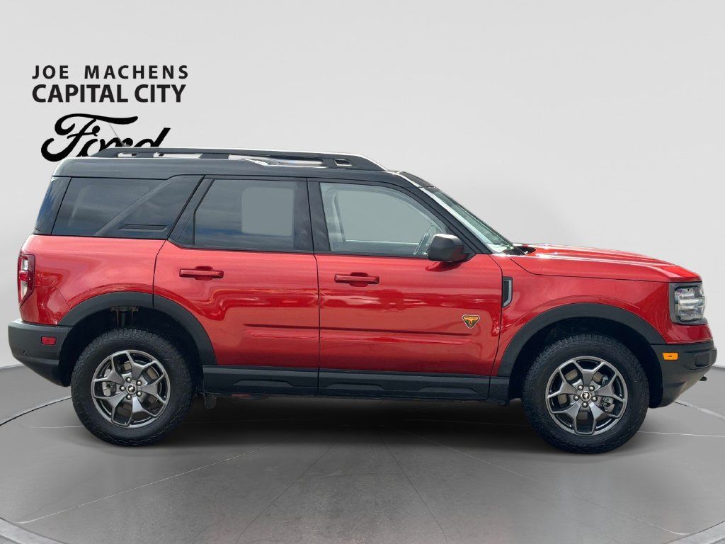 Used 2023 Ford Bronco Sport Badlands w/ Premium Package AWD/4WD image 3