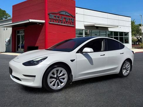 Used 2021 Tesla Model 3 Standard Range Plus RWD image 1