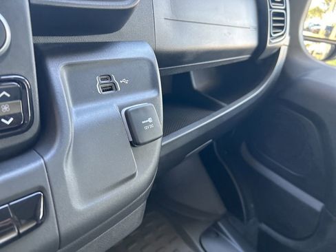 Used 2024 RAM ProMaster 3500 w/ Delivery Van Package FWD image 40