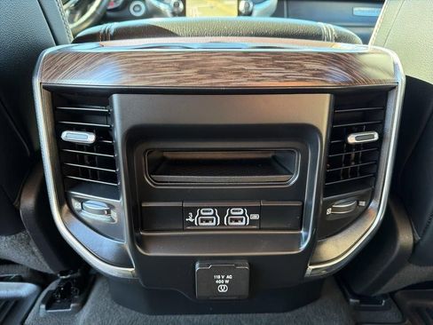 Used 2019 RAM 1500 Laramie AWD/4WD image 24