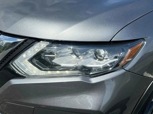 Used 2019 Nissan Rogue SL w/ Premium Package image 40