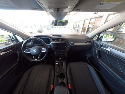Used 2023 Volkswagen Tiguan SE AWD/4WD image 32